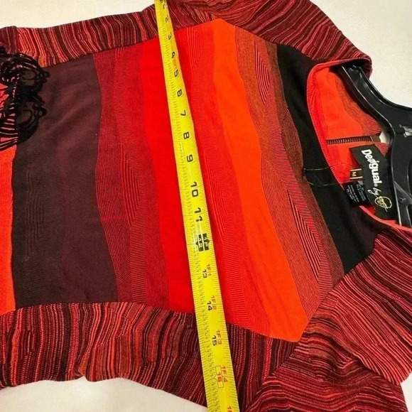 Desigual black & red form fitted dress. Zip up back logo at waistline size m - Picture 7 of 10